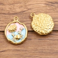 Pendentif océan en acier inoxydable doré avec émail rose et bleu et une perle - Style Coquillage et Crabe