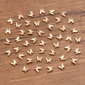 Mini dijes de mariposa 3D dorados de aleación para nail art y accesorios de joyas - 1 Pieza / Oro KC