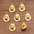 Set di sei ciondoli a cappello da cowboy oro vintage per la creazione di gioielli - No.4 Oro Antico
