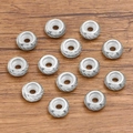 Silberne vakuumierte Edelstahl-Abstandshalterperlen mit rutschfestem Silikonkern - 0,5g / Stahlfarbe 8X1.5mm