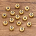 Vergoldete Edelstahl-Abstandshalter mit gravierter Textur und weißem Innenkern - 0,8g / Gold 9X2mm