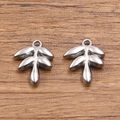 Pendentifs feuilles en acier inoxydable 304 pour bijoux DIY, lot de deux pièces - Style de Feuille (1542 Couleur Acier)