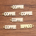 Goudkleurige KC koffie bedeltjes met wit emaille en Coffee tekst voor DIY sieraden - 1 stuk / Koffie Wit (7x22mm 0.6g)