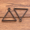 Pendentif géométrique triangle en métal noir pour la création de bijoux DIY élégants - Petit Triangle