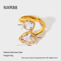 Détail d'une bague ajustable en acier plaqué or 18k avec zircon et mesures - Style Double Pierre Design Ouvert (NXR88)