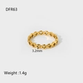 Dettaglio della larghezza di 3,2mm e del peso di 1,4g dell'anello dorato con croci - Stile Croce Cava (DFR63)