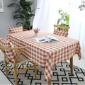 Mantel rectangular de cuadros naranja y blanco con cojines de silla a juego decorados - 60x60 / Cuadros Naranja Blanco
