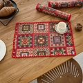 Set de table bohème aux motifs géométriques rouge foncé avec pompons faits à la main - Blocs Géométriques Rouges Avec Bord Festonné Rouge / 30x45