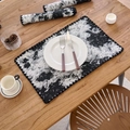 Set de table floral noir et blanc classique avec bordure crochet et serviettes assorties - Graffiti Noir Avec Bord Festonné Noir / 30x45
