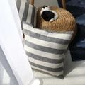 Housse de coussin carrée à rayures horizontales noires et blanches pour canapé et lit - Rayure Large Bleu Marine / 60x60cm