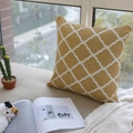 Fodera per cuscino in lino giallo nordico con motivo geometrico a griglia bianca - 45x45 / Stile Rombo Giallo