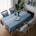 Mantel azul Morandi y juego de cojines con patrones de mosaico gris para comedores modernos - Piedra Bordada Azul / 135*220