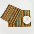 Sets de table bohèmes à rayures jaunes et brunes avec des motifs géométriques - 32x45 / Style à Rayures Jaunes