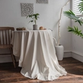 Nappe ronde blanc cassé élégante avec bords à volants dans un intérieur chaleureux et épuré - Volants Blancs / 150cm Rond