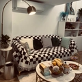 Moderne schwarz-weiß karierte Sofa-Überwurfdecke mit dekorativen Fransenquasten - 130x180cm / Schwarz-Weißes Schachbrett
