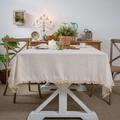 Tovaglia beige a nido d'ape con nappe decorative in una sala da pranzo stile rustico - 140*220cm / Frangia Bianca a Nido d'Ape