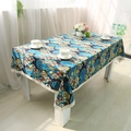 Donkerblauw tafelkleed met Japanse waaiermotieven en brede witte kanten randen voor decor - 140*220cm / Blauwe waaiers met beige kant