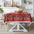 Ethnische rote Tischdecke mit geometrischem Jacquard-Muster und weißen Quasten - 140-260 / Rotes Abzeichen Mit Weißen Quasten