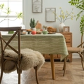 Mantel de lino verde con estampado floral blanco y textura natural para decoración de mesa - 140cmx220cm / Fondo verde flor curva