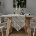 Chemin de table géométrique moderne avec lignes noires sur tissu en coton lin beige - Chemin de Table Double Couche 30x140cm / Damier Blanc