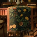 Camino de mesa vintage de jacquard con limones y borlas en mesa de madera oscura - 35-200 / Jacquard Óleo Limón