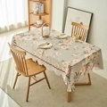 Lichtgrijs bloemen tafelkleed met oranje patronen en golvende randen voor eettafels - 140*140cm / Blauwe Basis Roze Bloemen