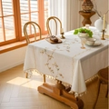 Tovaglia rettangolare in cotone beige con ricamo a foglie e bordi con nappe - Bambù Dorato Ricamato Beige