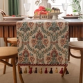 Jacquard tafelloper met vintage bloemenpatroon en kleurrijke kwastjes op donker hout - 33x120cm / Jacquard Bloemencluster