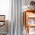 Rideau en lin beige avec rayures géométriques bleues et bordures à franges blanches - 132x91cm / Rayure Grise Base Blanche Bordure à Pompons (Passant de Tringle)