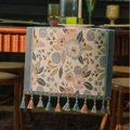 Camino de mesa vintage jacquard con flores y borlas azules y champán - 35-120cm / Camelia Azul Rosa Borde Azul Borla Azul