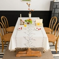 Mantel rectangular crema con bordado de enredaderas y borlas decorativas beige - 100-140 / Bordado de Lila Rosa (Borlas Beige)