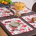 Tovaglietta natalizia con Babbo Natale e stampa musicale su tessuto color crema - 32-45cm / Stampa Babbo Natale Rosso