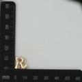 Detailmessung eines 15mm 18k vergoldeten Buchstaben R Anhängers für DIY-Halsketten - Buchstabe R Anhänger (Nur Anhänger/Ohne Kette) / Gold