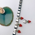 Détail du bracelet à breloques en acier inoxydable avec pendentifs fraises rouges - Style Fraise Argentée (Style 54) / 1 Pièce (Maillon Charm Seul)