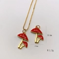 Rote Emaille-Pilz-Halskette mit Goldkette und weißen Punkten für Damen und Mädchen - Großer roter Pilz mit weißen Punkten