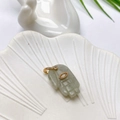 Hamsa Anhänger Halskette aus grünem Naturstein mit bösem Blick und Zirkonia Einlage - Hellgrüner Naturstein Palme Anhänger (B-Stil)