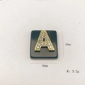 Schwarzer quadratischer Anhänger mit goldenem Buchstaben A und Zirkon-Inlay - Buchstabe A (Nur Anhänger) / 20x18 mm / Schwarz
