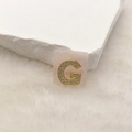 Rosa Harzanhänger mit goldenem Buchstaben G, der mit glitzernden Kristallen besetzt ist - Buchstabe G (Nur Anhänger) / 20x18 mm / Rosa
