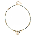 Collar artesanal de cuentas de piedra natural de colores con colgantes dorados de estrella y luna - Collar de cuentas de piedra natural