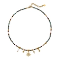 Collana bohémien di perline con ciondoli dorati a sole, luna e stella su bianco - Collana di Colore Simbolo della Stella Mistica (XL-1423CY)