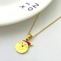 Gouden roestvrijstalen kerstketting met de kerstman hanger en rood emaille detail - Letter C