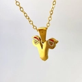 Collana con ciondolo lettera V di Natale dorata con dettagli motivo Babbo Natale - Lettera V