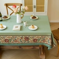 Mantel rectangular verde menta con jacquard floral vintage y borde de encaje bordado fino - 140x220 / Chirimoya Verde