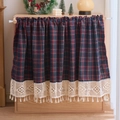 Klassischer karierter Schrankvorhang mit weißer Spitze und Quasten für die Weihnachtsdeko - 150x45 / Navy Karo