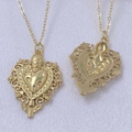 Front and back detail of gold heart pendant necklace with intricate openwork edge - Vintage Hollow Style / Gold