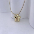 Minimalistische goldene Stern-Halskette mit Kristallbuchstabe J und feiner Boxkette - Gold J