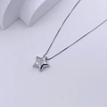 Silberne Stern-Halskette mit Mikro-Pavee-Kristallen und Box-Kette für Damen - Silber O