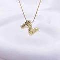 Elegante goldene Kette mit Buchstabe N Anhänger und strukturierter Oberfläche - Gold Z