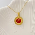 Collana dorata con pendente lettera F in smalto rosso e trama a raggiera tonda - Lettera F / Rosso