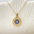 Collana placcata oro con lettera H, smalto blu e bordo a corda su catena a O - Lettera H / Blu